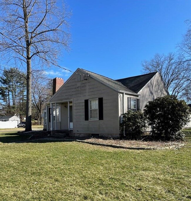 187 Morgan St, South Hadley, MA 01075 - photo 5