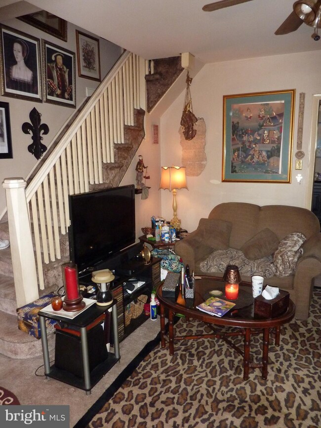 1141 Wilson Dr, Havertown, PA 19083 - photo 3