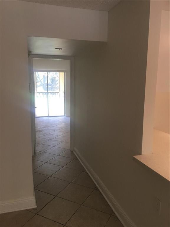 315 Meadows Cir, Boynton Beach, FL 33436 - photo 3