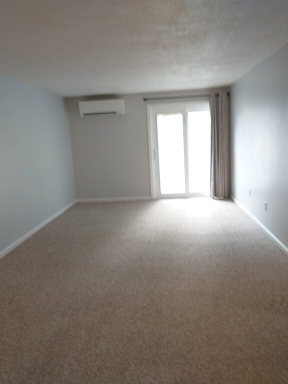 656 High St unit 204, Clinton, MA 01510 - photo 7