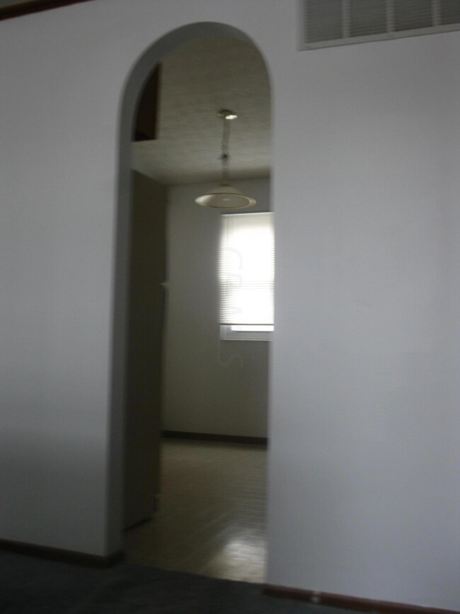 1400 Buffalo Creek Ct, Columbus, OH 43223 - photo 4