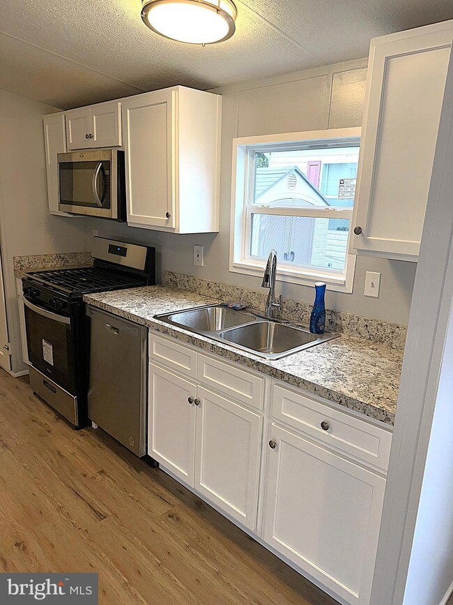 490 N Patuxent Rd unit 4, Odenton, MD 21113 - photo 5