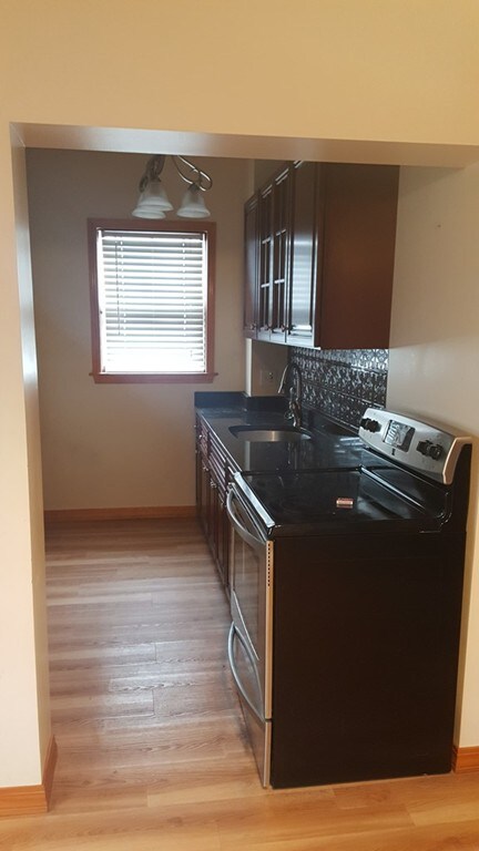 539 President Ave unit 2, Fall River, MA 02720 - photo 6