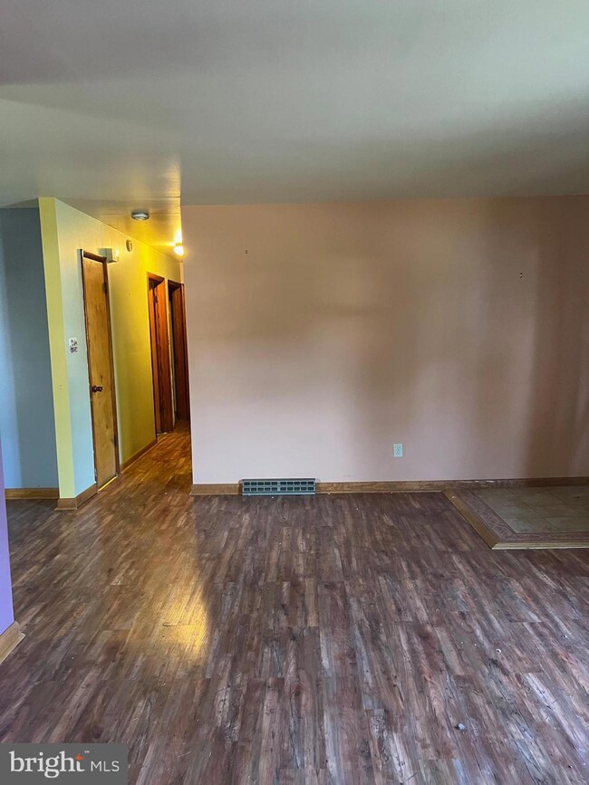 436 E Walnut St, Kutztown, PA 19530 - photo 3