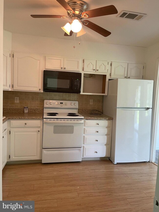 1002 Brinker Dr unit 101, Hagerstown, MD 21740 - photo 6