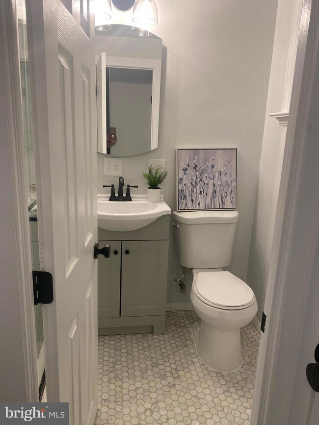 1602 Mount Eagle Place, Alexandria, VA 22302 - photo 3