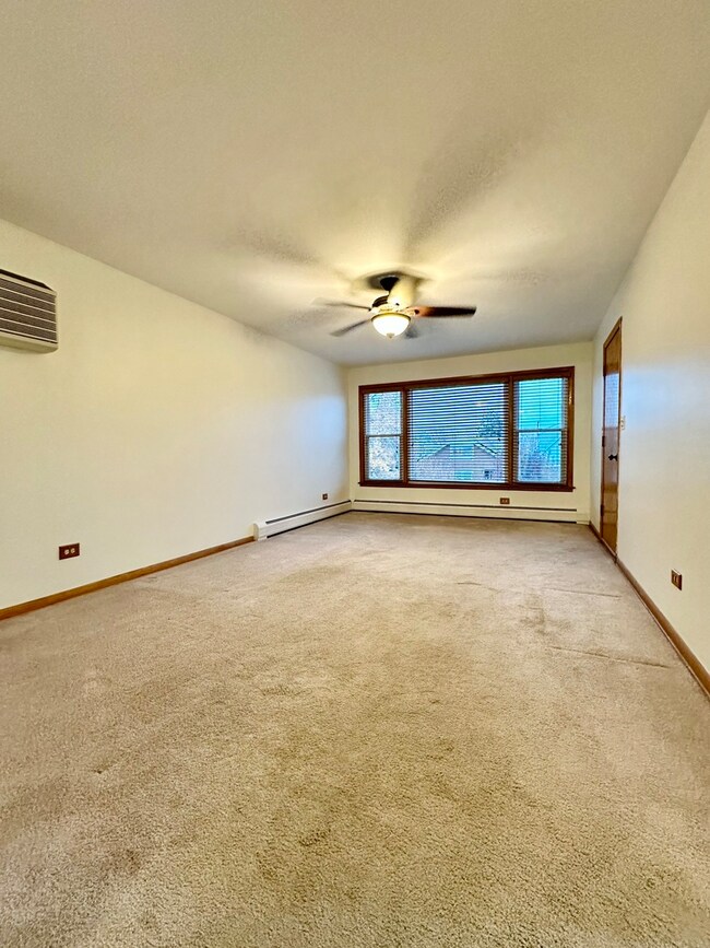 unlisted-address, Chicago, IL 60641 - photo 3