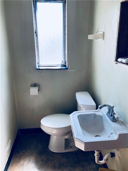 108 Owens Rd, Coraopolis, PA 15108 - photo 7