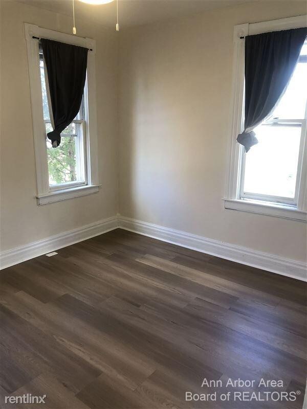 821 W Liberty St unit 2, Ann Arbor, MI 48103 - photo 3