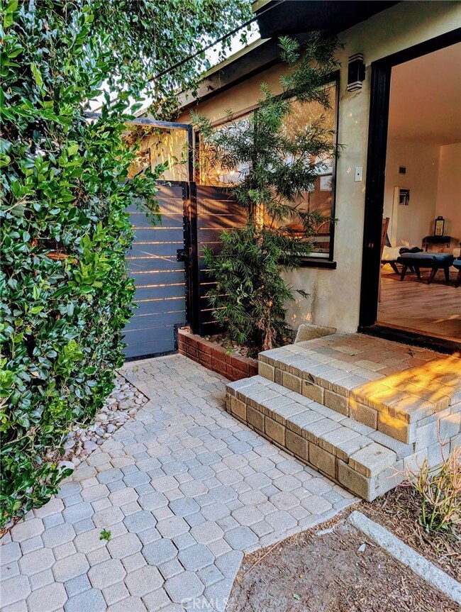 1339 Appleton Way, Venice, CA 90291 - photo 3