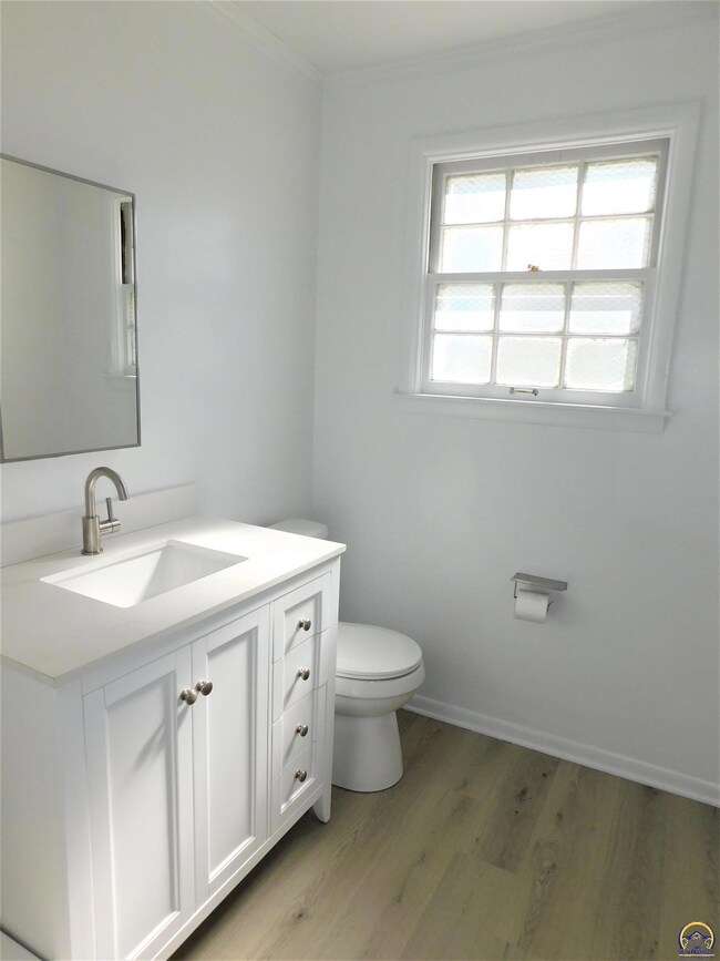 648 SW 97th St, Wakarusa, KS 66546 - photo 7