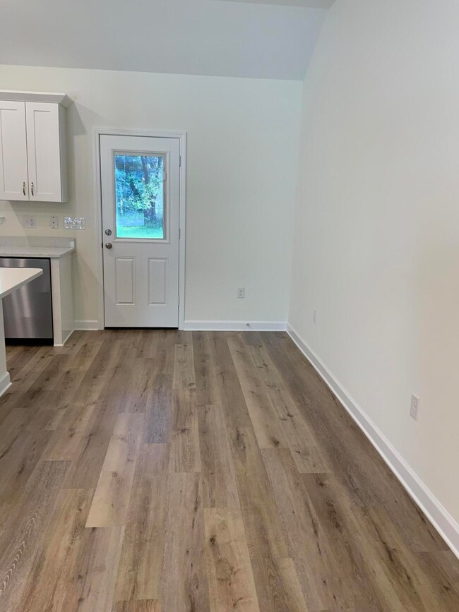 3105 Holley 4
