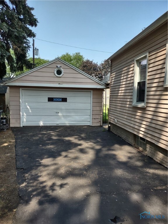 3011 121st St, Toledo, OH 43611 - photo 2