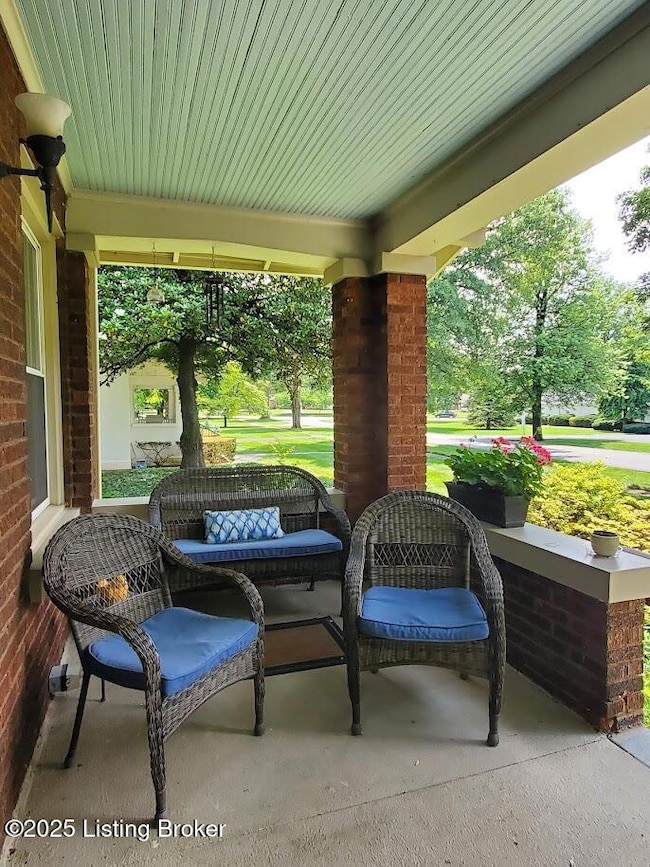 2923 Avon Rd, Louisville, KY 40220 - photo 4