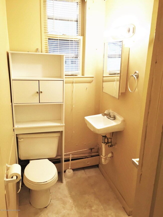 1021 Clay Ave, Scranton, PA 18510 - photo 5