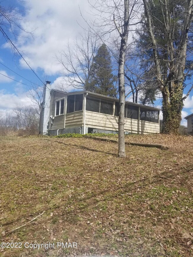 204 Richard Ln, Kunkletown, PA 18058 - photo 2