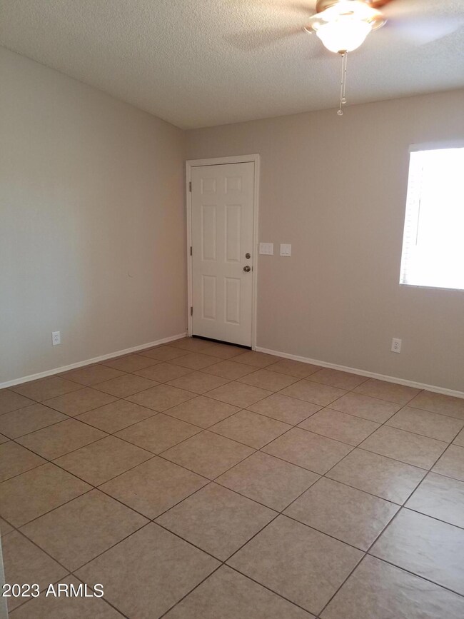 4756 E Camino St unit 2, Mesa, AZ 85205 - photo 2