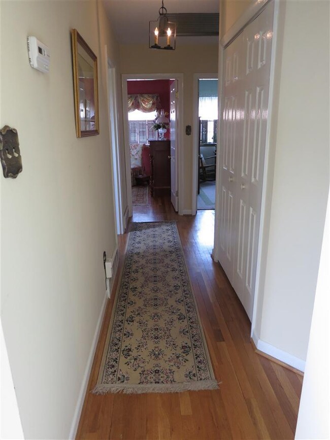 350 Pleasant Hill Dr, Harrodsburg, KY 40330 - photo 3