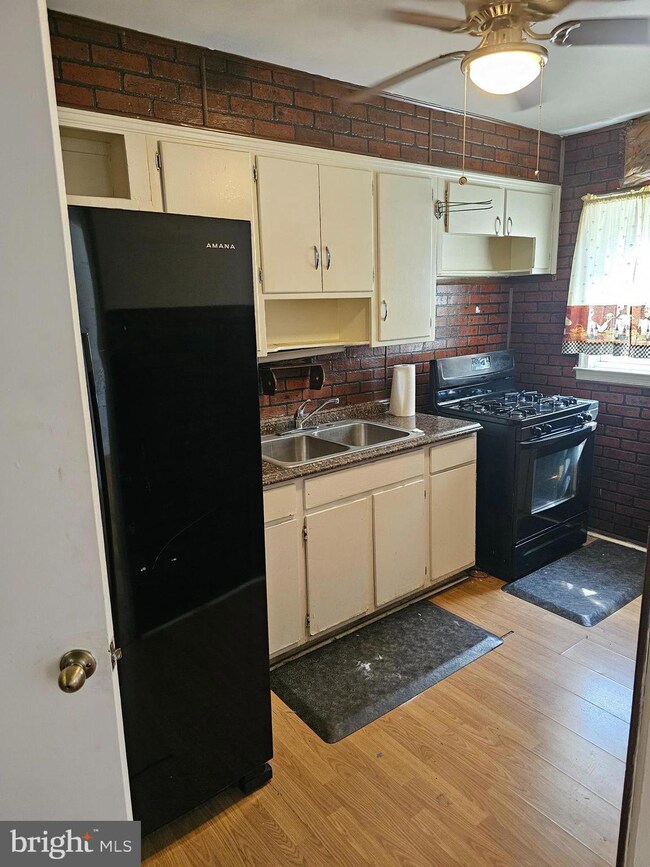 4433 Old Frederick Rd, Baltimore, MD 21229 - photo 5