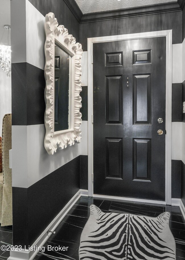 402 Forest Park Rd-4