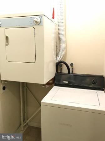 8220 Wycliffe Ct, Manassas, VA 20109 - photo 4