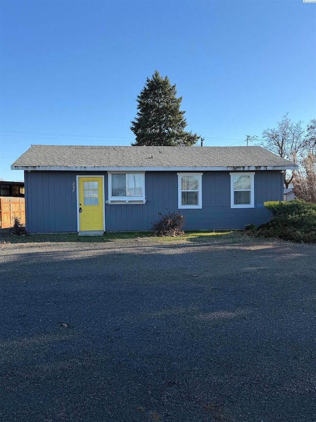 207 Clark Ave, Lacrosse, WA 99143 - photo 2