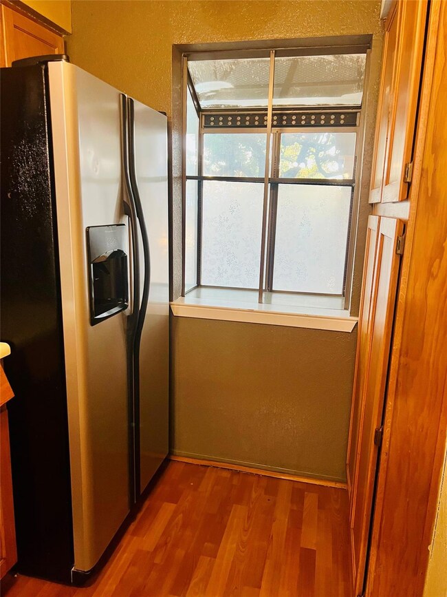 2215 Post Rd unit 1033, Austin, TX 78704 - photo 4