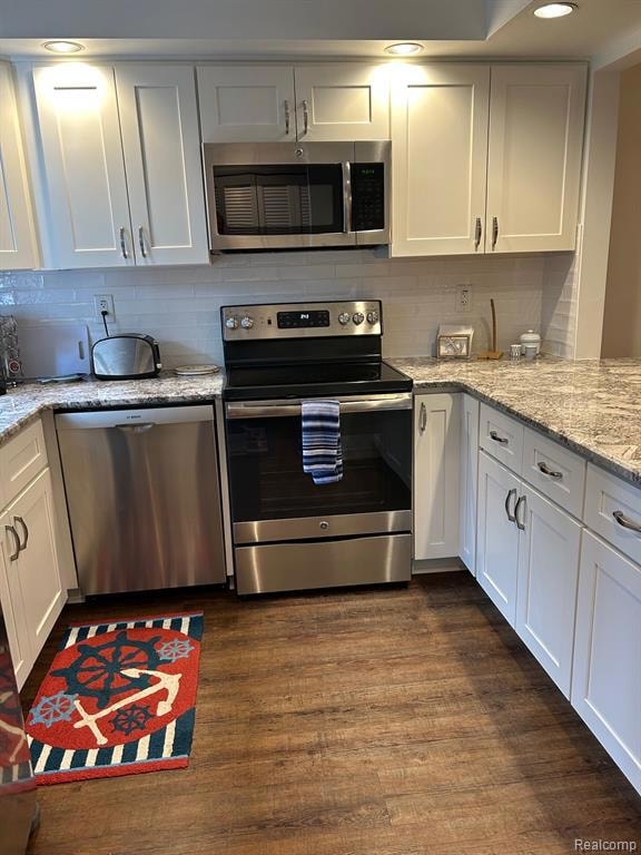 9616 S Channel Dr, Harsens Island, MI 48028 - photo 7