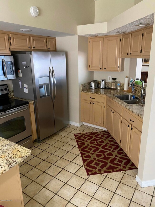 8037 Dickie Dr, Jacksonville, FL 32216 - photo 2