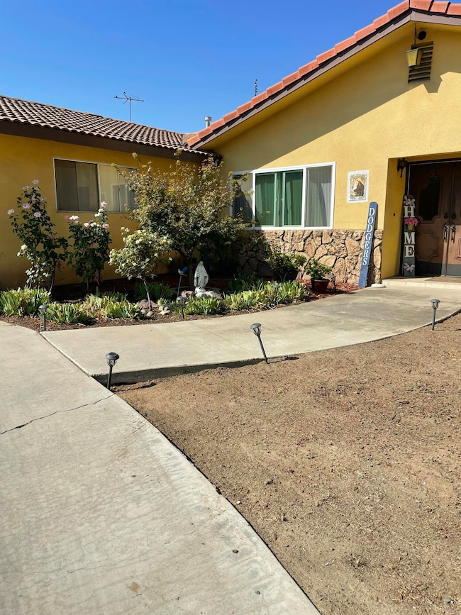 1625 S Lydia Dr, Tulare, CA 93274 - photo 3