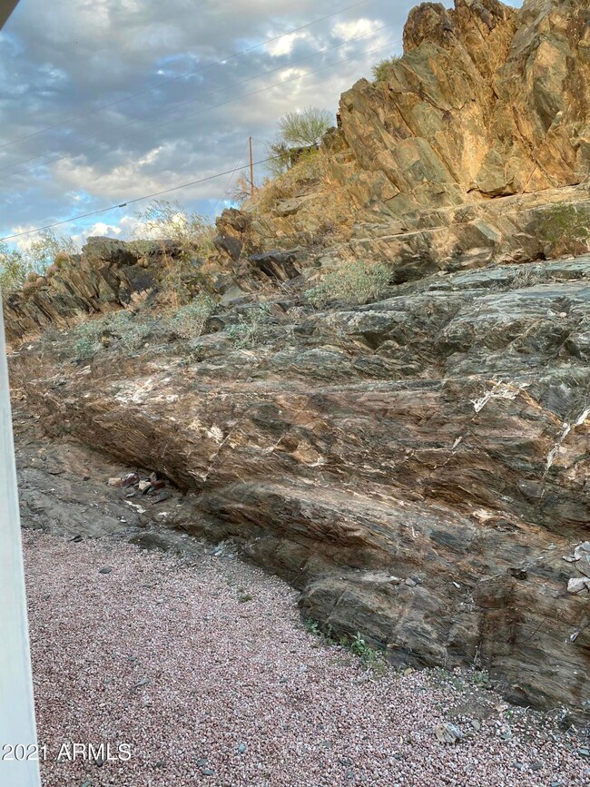 1027 E Seldon Ln, Phoenix, AZ 85020 - photo 6