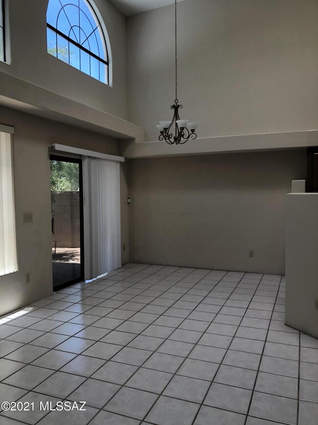 4211 N Rillito Creek Place, Tucson, AZ 85719 - photo 3