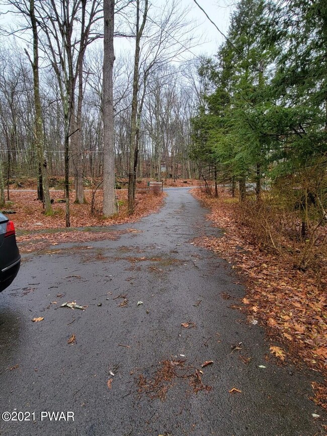 129 Basswood Dr, Hawley, PA 18428 - photo 5