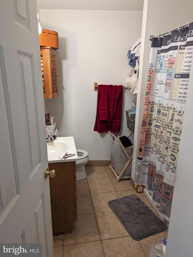 115 Green Ln unit 2, Philadelphia, PA 19127 - photo 7