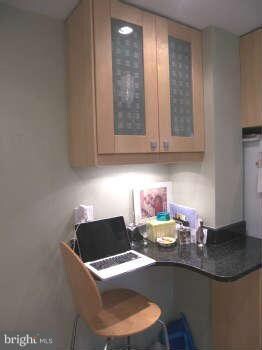 1612 Mount Eagle Place unit 1612, Alexandria, VA 22302 - photo 5