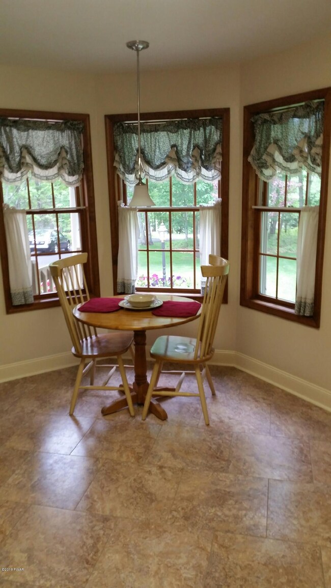 131 Ash Ln, Milford, PA 18337 - photo 5