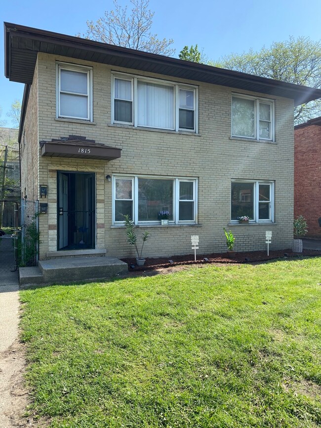 1815 171st St unit 2, Hazel Crest, IL 60429 - photo 2