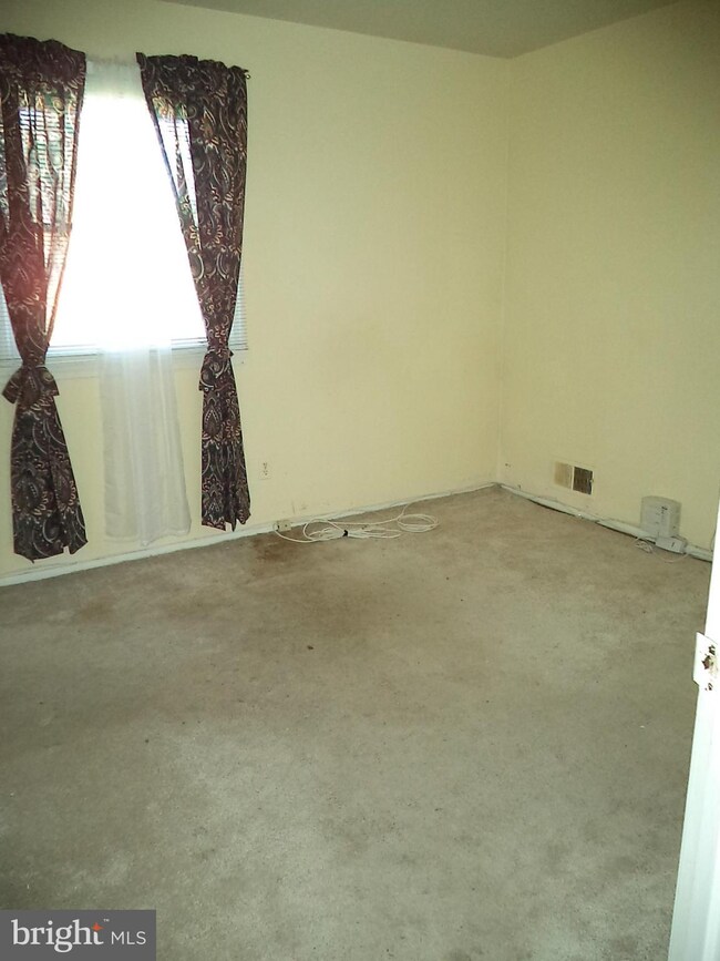 7709 Ashdale Rd, Capitol Heights, MD 20743 - photo 6