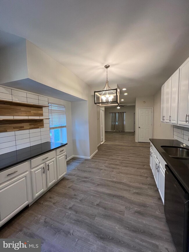 21 S 54th St, Philadelphia, PA 19139 - photo 6