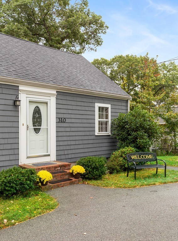 310 High Plain St, Walpole, MA 02081 - photo 3