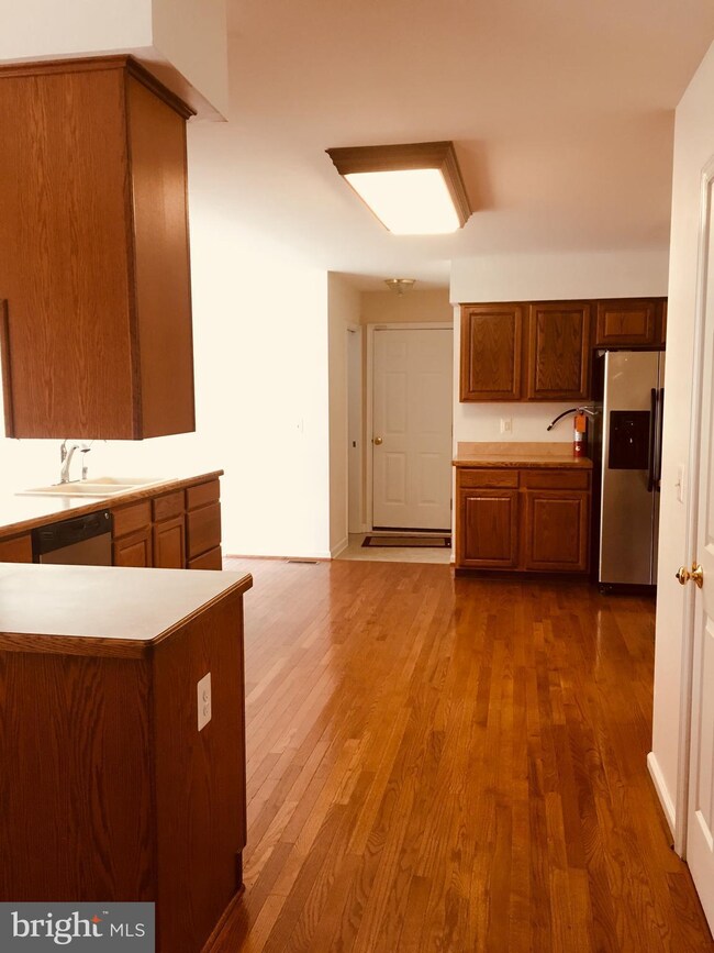 12808 Woodcrest Way, Spotsylvania, VA 22551 - photo 7