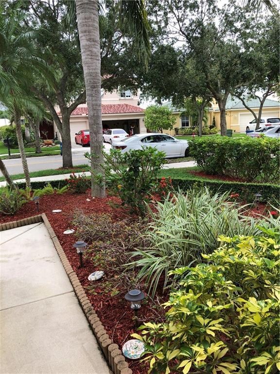 4210 Laurel Ridge Cir, Weston, FL 33331 - photo 3