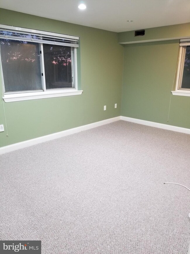 11412 Cherry Hill Rd unit 202, Beltsville, MD 20705 - photo 7