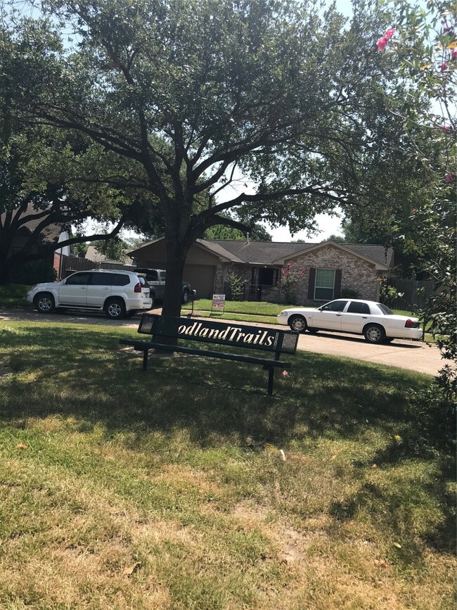 8902 Landwood Dr, Houston, TX 77040 - photo 3