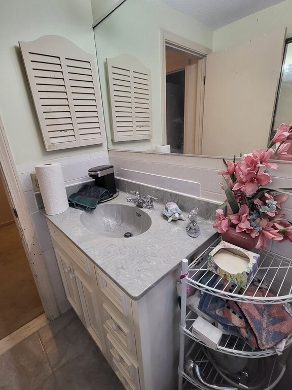 418 Meadow St unit F11 aka 84, Agawam, MA 01001 - photo 4