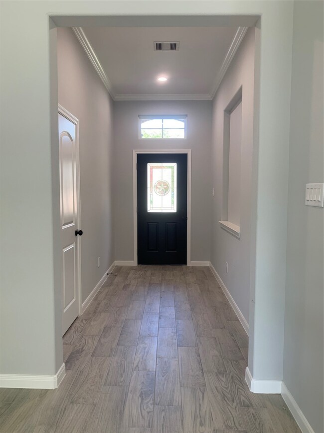 2610 Carmel St, Houston, TX 77091 - photo 2