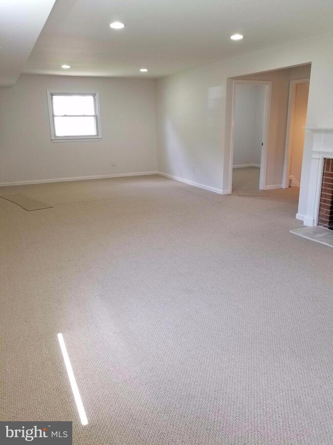 8908 Horton Rd, Laurel, MD 20708 - photo 4