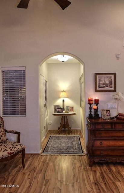 Night-Foyer