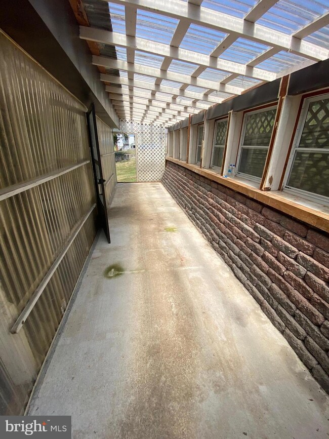 402 Winchester Ave, Moorefield, WV 26836 - photo 3