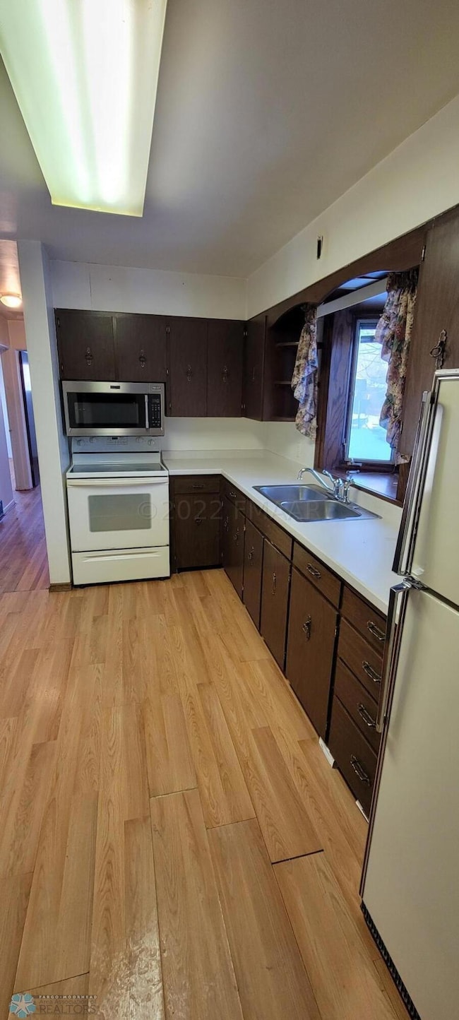 212 kitchen 2
